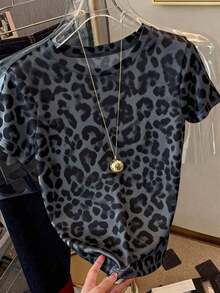 Camiseta de mujer de manga corta y cuello redondo con estampado de leopardo - Multicolor 3 - Ver 3