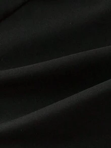 Vestido corto de mujer con hombros descubiertos y contraste de color - Blanco y Negro - Ver 6