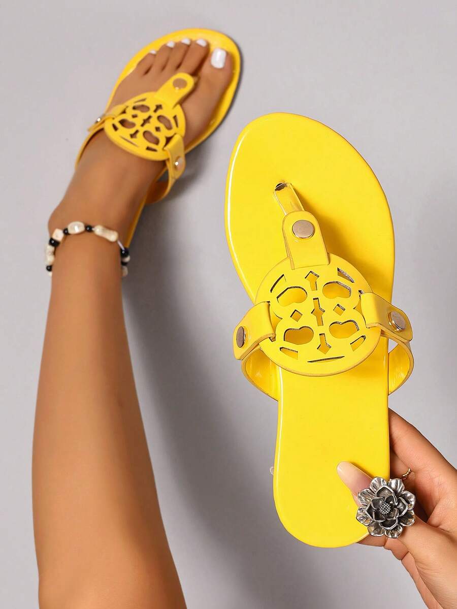 2026 New Wide T-Strap Hollow Sandals, Glossy Nude Flat Sandals With Gold Hardware, Suitable For Plus Size,Flip Flops,Summer Shoes - Yellow - View 1