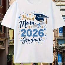 Women's T-Shirt "Proud Mom Of The Class Of 2026, Graduated" | Bright Graduation And Diploma Design, Comfortable Crew Neck, Casual And Party Wear, Comfortable Fit For All Seasons, Senior Year Celebration Gift For Moms, Off-The-Shoulder, Short Sleeve - Vintage Style. AI72 - 白色 - 查看 5