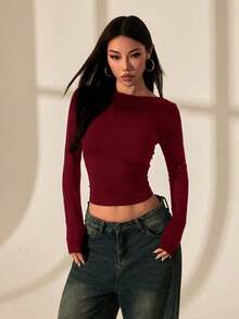 Camiseta de mujer con espalda al descubierto y costuras de encaje.Vestimenta sexy adecuada para citas en verano. - Burdeos - Ver 2