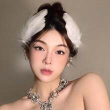1 Cặp kẹp tóc lông vũ trắng duyên dáng - Kẹp tóc lông vũ thêu tinh tế, phù hợp cho chụp ảnh cosplay, thời trang Gothic, các sự kiện theo chủ đề giả tưởng và chụp ảnh huyền ảo. - Nhiều màu - Xem 3