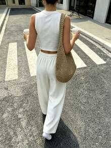 Conjunto de top corto de cuello redondo y pantalón de pierna recta suelto y casual para mujer, adecuado para el verano y el uso diario, con estampado de logo de caballo - Blanco - Ver 2