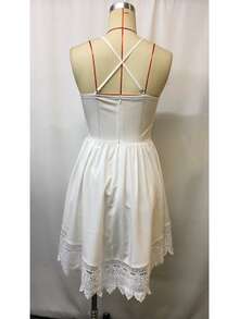 Vestido midi de tirantes con cuello V y bordes de encaje blanco, elegante estilo bohemio europeo y americano. - Blanco - Ver 5