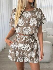 Conjunto Casual Elegante con Estampado Floral Vintage para Mujer, Incluye Blusa de Cuello Redondo con Cintura Fruncida y Pantalones Cortos con Bolsillos y Volantes en la Cintura - Multicolor 3 - Ver 4