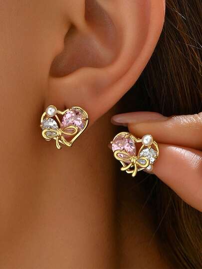 1 Đôi bông tai hình trái tim nhỏ nhắn, xinh xắn, đa năng và thanh lịch, phù hợp cho phụ nữ đeo hàng ngày, dự lễ hội và tiệc tùng.