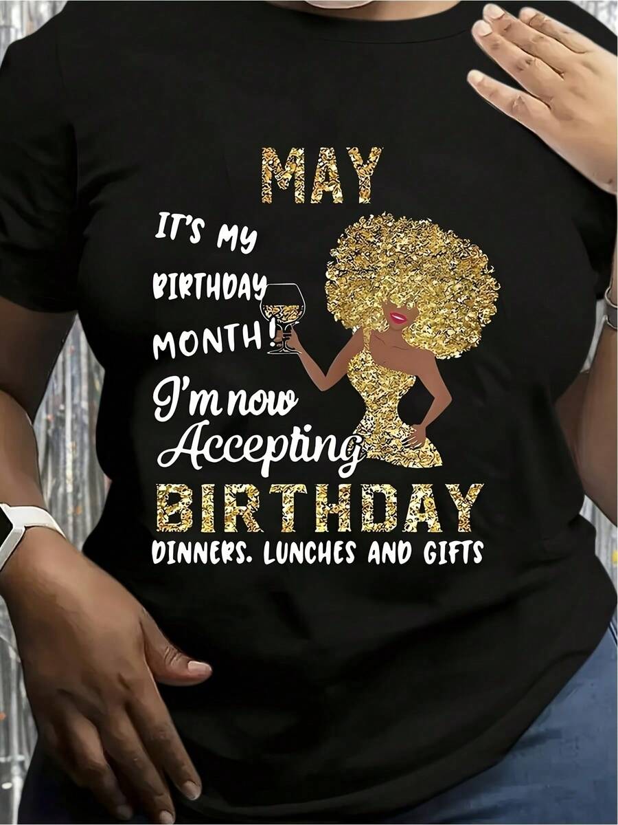 El mes de mayo es el que conmemoro con una camiseta gráfica brillante, una camiseta de manga corta con cuello redondo para mujer, hecha de un material suave.Es un diseño divertido que invita a cenar, almorzar y regalar. - Negro - Ver 1