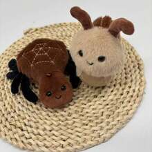 1 pezzo Bambola di peluche a forma di insetto realistico, pupazzo di animale imbottito morbido, piccola e carina statuina di bruco/ape/lumaca/ragno/coccinella, decorazione da scrivania, ornamento appeso per auto, regalo per bambini/fidanzata/migliore amica per compleanni/festività/Natale/Ognissanti - Multicolore - Visualizzare 10