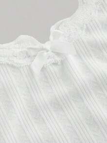 Camiseta de mujer con parche de encaje y decoración de lazo - Blanco - Ver 3