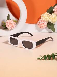 1 chiếc kính thời trang hình chữ nhật cổ điển dành cho bé trai và bé gái 4-7 tuổi, gọng polycarbonate nhẹ, tròng kính màu xám, thích hợp cho kỳ nghỉ và vui chơi. Kèm hộp đựng kính. - Nhiều màu - Xem 7