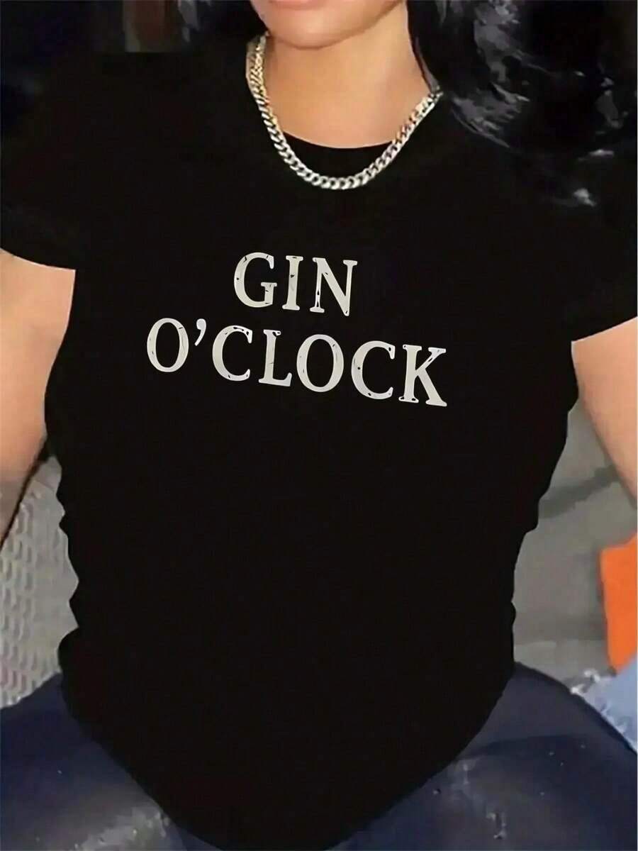 Women's Funny T-Shirt With The Phrase "GIN O'CLOCK" - Bold White Letters, Lightweight Polyester T-Shirt For Bars, Parties, Casual Wear - Perfect Gift For Women Who Love Drinks - Modern Design T-Shirt, Bar T-Shirts, Party Wear, Fun Design, Medium Stretch Fabric, Drink Lovers, Design, Comfortable Fit, Printed T-Shirt, Adult Women - 黑色 - 查看 1