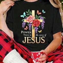 1 camiseta navideña para mujer con diseño floral, con las palabras "En el nombre de Dios" y una cruz. Esta camiseta estampada es el regalo perfecto para mujeres, adecuada para el verano y el otoño, y es un excelente obsequio para el Día de Acción de Gracias y Halloween. Día de los Caídos, Estampado Artístico, Diseño Limpio, Uso Diario, Resistente a la Decoloración, 180g 100% Algodón - Negro - Ver 7