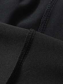 Quần short thể thao nữ, quần short yoga 2 trong 1 dành cho nữ với quần lót tích hợp, túi khóa kéo ẩn, in chữ phản quang, vải co giãn, dây rút eo, quần tập thể dục co giãn xẻ tà, phù hợp cho tập gym, yoga, chạy bộ, hoàn hảo cho lối sống năng động. - màu đen - Xem 5