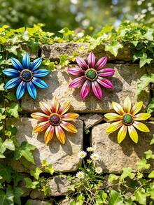 1 pièce/4 pièces Fleur de marguerite en métal coloré, décoration murale pour l'extérieur et le jardin, sculptures murales florales résistantes aux intempéries, cadeau parfait pour les amateurs de jardinage, art mural vibrant pour le patio, la clôture, le jardin et la décoration de la maison pendant les fêtes - C - Voir 9