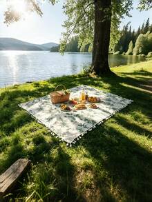 1pc Spring Leaf Style Fringe Camping Blanket - Soft Fabric, Charming Floral Pattern With Tassel Decor. Suitable For Beach Travel, Camping Adventure, Hiking, Travel, Family Concerts, Park Picnics, Backyard Gatherings, Outdoor Movie Nights, Indoor Dining Table Decor, Party Tablecloth Setting, Yard Leisure, Garden Party, Holiday Dinners And Leisure Activities - Turquoise - View 2