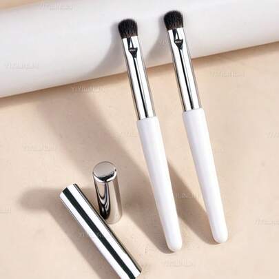 1Pc Multi-Use Makeup Brush For Concealer Eyeshadow & Lip Soft Synthetic Precision Applicator