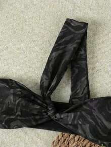 Conjunto de traje de baño de 3 piezas para mujer, con camiseta sin mangas de estilo casual y elegante con estampado de lunares en blanco y negro, bikini con tanga y volantes con lazo y abertura alta, esencial para la playa, vacaciones y fiestas - Negro - Ver 4
