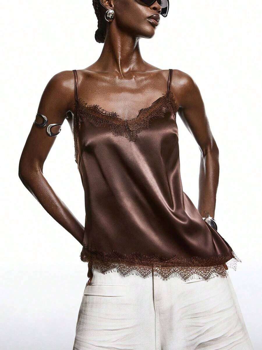 2026 Nueva Blusa Minimalista de Primavera Verde Oliva de Encaje y Satén Brillante, Elegante Camisola con Ribete de Encaje Adecuada para Primavera/Verano; Elegante Camisa Adecuada para Fiesta, Primavera, Navidad, Año Nuevo; Elegante Camisola de Satén - Café integral - Ver 1