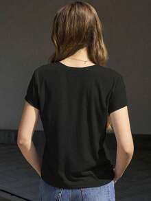 Camiseta de manga corta con cuello en V y decoración de lazo, de estilo minimalista y casual para uso diario y trayectos, para verano - Negro - Ver 2