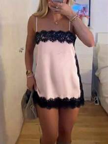 Top tipo camiseta de estilo callejero de moda para mujer, camisola de satén con parches de encaje floral, elegante top sin espalda sin mangas con tirantes finos, camisola sexy con encaje y tela tejida de unicolor para uso diario y salidas de verano - Rosa - Ver 6