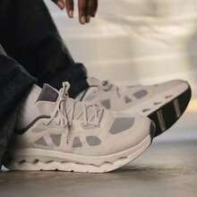 On Cloudtilt Remix Men's Casual Sneakers Black/Ivory 3MG10271430 - White - View 2