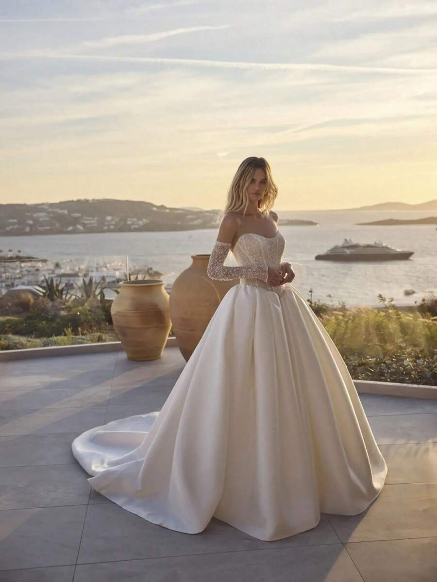 Elegant Sexy Deep V Neck Satin A Line Off Shoulder Backless Wedding Dress with Long Sleeves, Registry Office Dresses Bridal Gown, Evening Party Dress Birthday Party Dress Country Wedding,Romantic Church Ceremony Wedding Dress,Suitable for Wedding, Dating, Party, Singles' Party, Vacation, Formal Occasions, Dinner Dress, Prom Dress, Homecoming Dress, Cocktail Party, Wedding Guest Dress, Graduation - Weiss - Übersicht 1