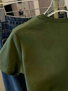 Camiseta de manga corta de moda para primavera y verano de 2026, hecha en México, 180 gramos. Estampado de dibujos animados, modelo de pareja, apta para uso interior o exterior. Cuello redondo, unisex, ideal para oficina y ocio. Paquete de una pieza. - Verde militar - Ver 5