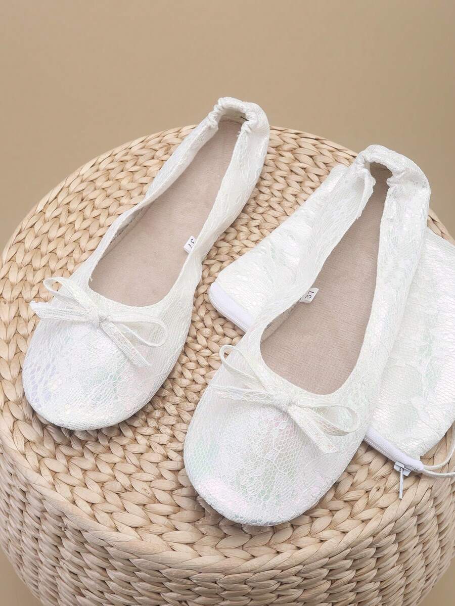 Giày khiêu vũ trong nhà nhẹ nhàng, tạo cảm giác như đi chân trần, giày búp bê đế mềm màu trắng ren dành cho đám cưới, giày khiêu vũ gấp gọn đa năng mềm mại dành cho nữ, dép đi trong nhà dành cho nữ kèm túi đựng.