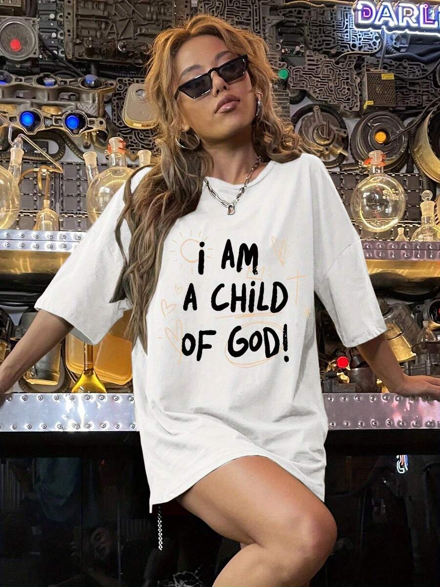 Women's Oversized T-Shirt - White With Bold Black Lettering - Loose Fit For Casual Everyday Wear - Crew Neck T-Shirt With Medium Stretch For Everyday And Formal Outfits - Comfortable Women's Clothing For All Seasons, Ladies' T-Shirts, Versatile Clothing, Graphic Print T-Shirt, Non-See-Through Material, Relaxed Fit, Minimalist Design, Breathable Fabric, Short Sleeve T-Shirt, Y2k T-Shirt For Fashion Lovers - 白色 - 查看 1