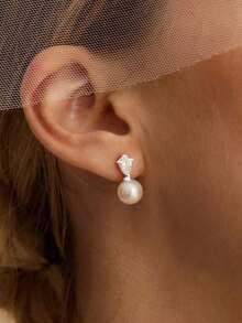 14k Gold Plated CZ Pearl Bridal Earrings, Low Allergy Gold Plated Earrings, Elegant Wedding Bride Pearl Jewelry For Women - 銀色 - 查看 2