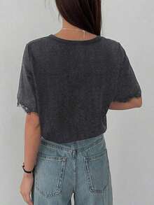 Camiseta de mujer de cuello redondo con encaje de contraste, de manga corta y holgada, para uso casual diario en verano, de vestir informal para mujeres - Negro 2 - Ver 4