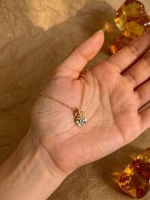 Dây chuyền xương đòn hình hoa diên vĩ đính kim cương đơn thanh lịch, thiết kế độc đáo bằng thép titan mạ vàng, vòng cổ choker cao cấp đính đá lấp lánh tối giản, đa năng cho đeo hàng ngày, đi làm và hẹn hò, mặt dây chuyền nhỏ tinh tế, món quà lý tưởng cho bạn gái hoặc bạn thân. - Dây chuyền kim cương Iris - Xem 5