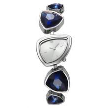 1 buah Jam Tangan Gelang Segitiga Wanita, Jam Tangan Analog Quartz dengan Dial Segitiga Asimetris Bertatahkan Kristal Warna Champagne, Cocok untuk Acara Sehari-hari dan Pesta - Putih - View 8