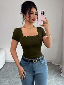 Camiseta de mujer de manga corta con cuello cuadrado, con plisados laterales y borde ondulado versátil y negro, nueva para verano - Verde militar - Ver 4