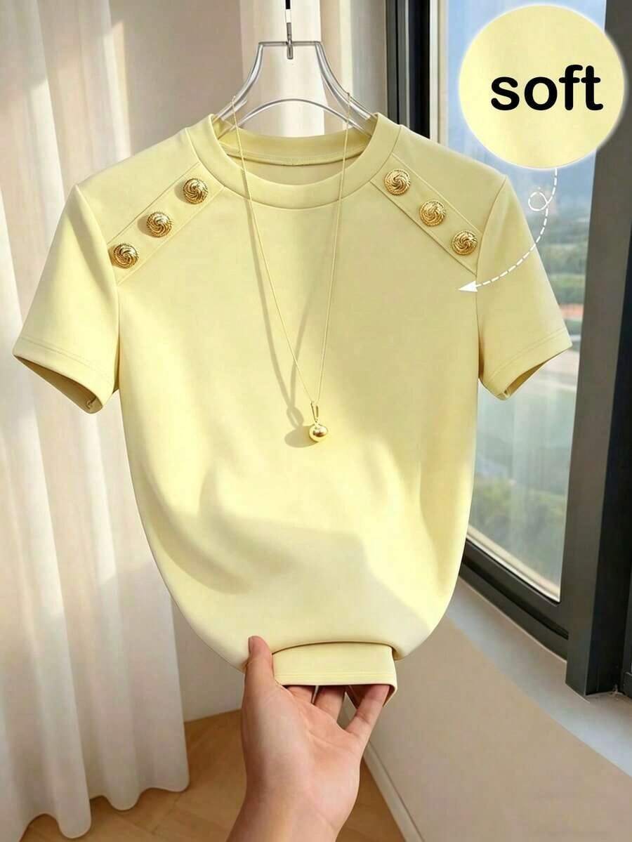 Camiseta ajustada de mujer de manga corta con cuello redondo y decoración de botones en color albaricoque sólido, adecuada para uso diario, casual y versátil, para verano - amarillo ganso - Ver 1