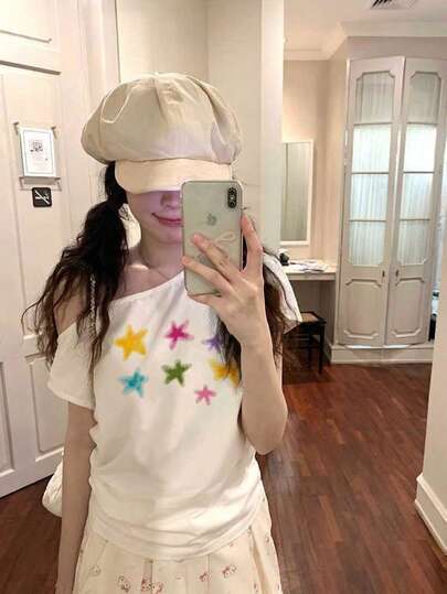 Y2K 辣妹甜美露肩水彩星印花短袖T恤，白色修身短款ins风软妹夏季修身百搭小众设计露肩上衣