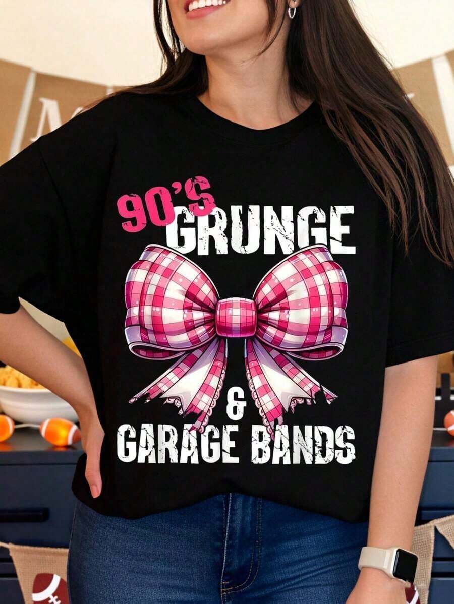 Camiseta de las bandas grunge y garage de los 90 con diseño de lazo a cuadros rosa para mujer, camiseta de moda, regalo para amantes de la música retro, arte ponible para conciertos y fiestas. - Negro - Ver 1