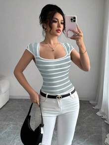 Camiseta de punto de rayas ajustada, estilo minimalista francés, top casual de manga corta, ideal para fiestas, primavera/verano - Celeste - Ver 4