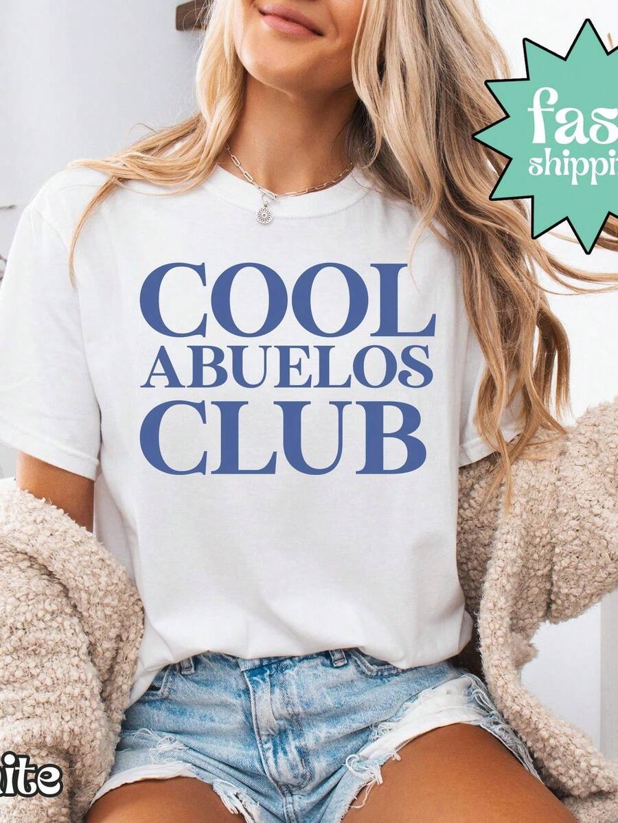 Camiseta Cool Abue Club, Camiseta divertida para abuelo, Camiseta a juego para abuelo, Camiseta para reunión familiar, Camiseta para fiesta mexicana, Regalo para abuelo. Camiseta unisex de algodón puro de 220 g. Peso ideal para todas las estaciones, adecuada tanto para hombres como para mujeres. Tejido duradero de alta calidad, suave al tacto y de larga duración. Parte superior transpirable. Adecuada para la primavera y el verano de las mujeres, vacaciones, Día de la Madre, Día de la Independencia. - Blanco - Ver 1