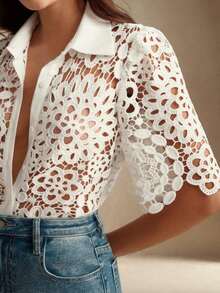 Blusa elegante de mujer con diseño floral y calado de encaje, ideal para vacaciones, días festivos, playa, festivales, verano y primavera - Blanco - Ver 9