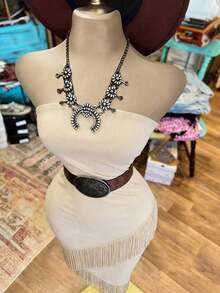 Vestido de mujer de moda con unicolor, volante asimétrico en el bajo y sin tirantes (cinturón no incluido) - Albaricoque - Ver 4