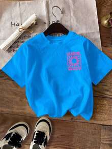 Women's White Short Sleeve Summer T-Shirt | Fashionable T-Shirt With Striped Puppy Print Riding In A Small Car, Excellent Choice For Daily Wear, Casual T-Shirt With Dog Print On Scooter, Summer Graphic T-Shirt, Cool Summer Clothes. - 藍色 - 查看 2