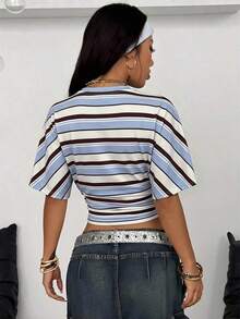 Camiseta corta de mujer con hombros caídos y rayas - Multicolor 2 - Ver 2