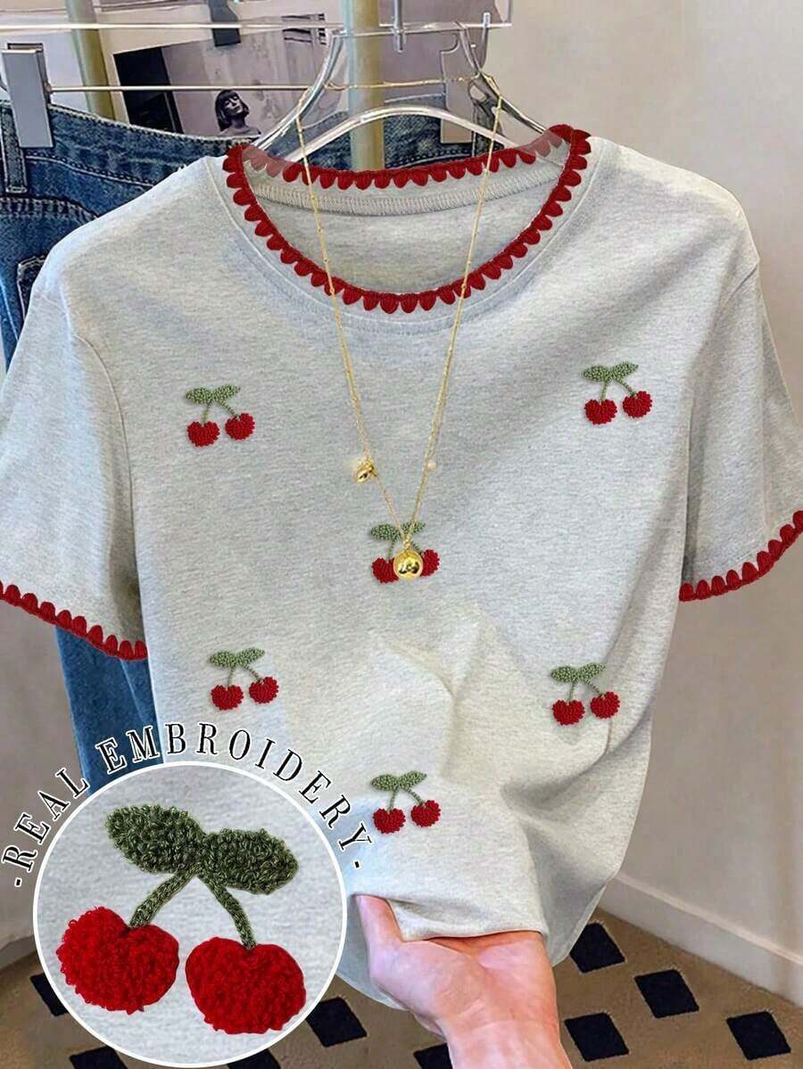 Camiseta de mujer de moda casual con cuello redondo y hombros caídos, camiseta con bordado de cereza, camiseta con bordado de toalla de cereza, camiseta casual y cómoda para exteriores, camiseta para todas las estaciones, camiseta con estampado de frutas - Gris Claro - Ver 1