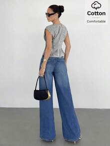 Blusa de mujer con cuello en V a rayas, plisada y con bajo asimétrico - Blanco y Negro - Ver 2