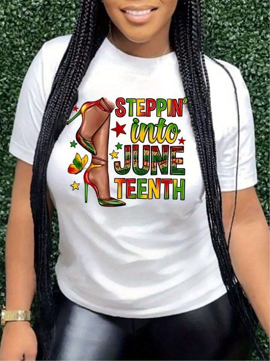 Camiseta Casual para Mujer con Estampado 'Stepin' Into Juneteenth' - Manga Corta, Cuello Redondo, Blanca con Diseño de Letras Coloridas y Botas, Lavable a Máquina, Top de Moda Primavera Verano, Camiseta de Algodón para Mujer - Blanco - Ver 1