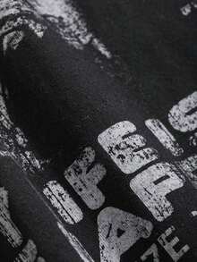 Camiseta oversize con estampado de eslogan: "ABRÁCAME EL FUTURO SIMPLICIDAD DEJA QUE EL AMOR BRILLE ALIENTA MI VIDA ESTÁ LLENA DE FELICIDAD APROVECHA EL DÍA" - Negro - Ver 9