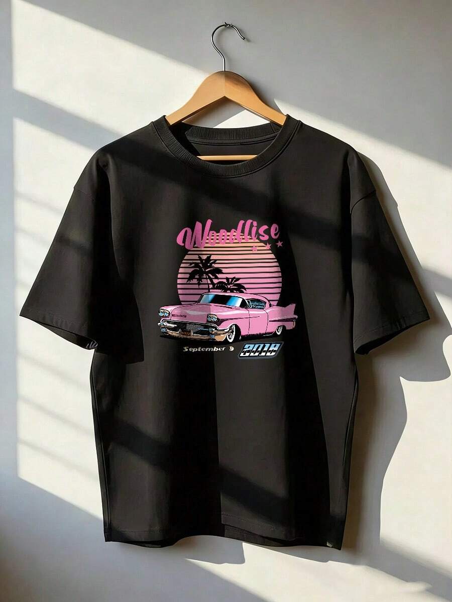 Pink Classic Car And Sunset Palm Tree T-Shirt, Fashionable Short-Sleeved T-Shirt For Spring And Summer 2026, Made In Mexico, 180 Grams. Cartoon Print, Couple Design, Suitable For Indoor Or Outdoor Wear. Crew Neck, Unisex, Ideal For Office And Leisure. One-Pack. - BK-P631577SLNDXZGY502 - 查看 1