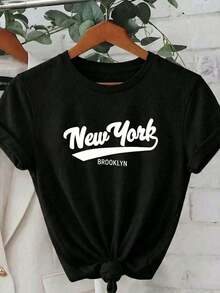 Camiseta suave 100% algodón. Camiseta casual negra de manga corta y cuello redondo para mujer con estampado gráfico de Nueva York y Brooklyn. Camiseta de longitud regular. Camiseta de algodón transpirable, combina con todo. - Negro - Ver 2