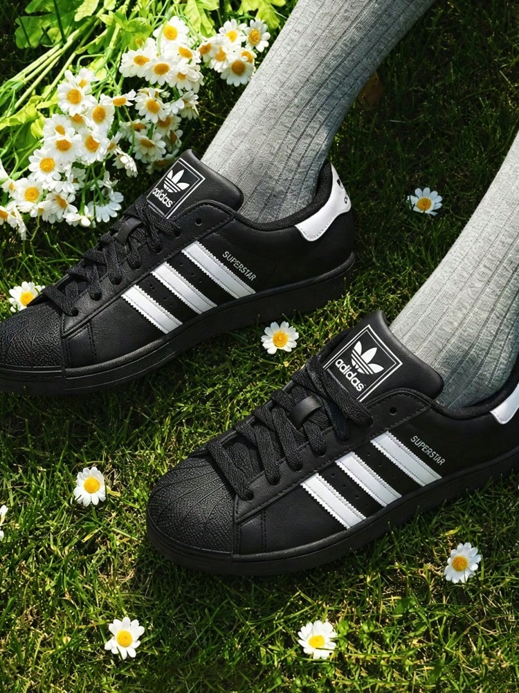 Giày thể thao cổ thấp đế mỏng, mũi nhọn, thoải mái và đa năng adidas Originals Superstar 2, unisex, màu đen trắng JI0079 - màu đen - Xem 1